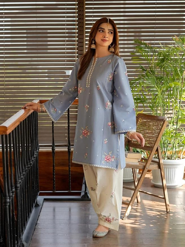 Women Floral Embroidered Regular Thread Work Kurta with Palazzos